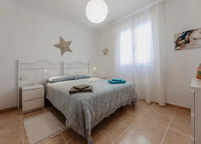 Vista Oceano, Luminoso, Ampio, 2 Camere, Wifi דירה