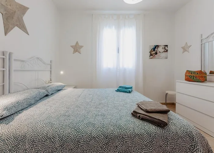 Vista Oceano, Luminoso, Ampio, 2 Camere, Wifi דירה *