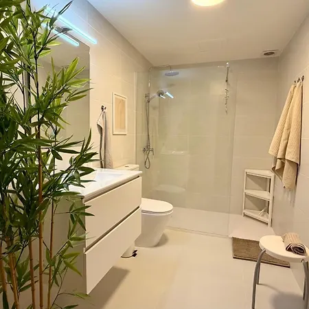Apartamento Vista Oceano, Luminoso, Ampio, 2 Camere, Wifi
